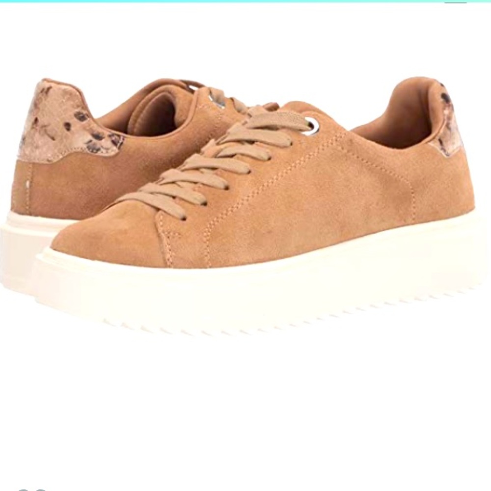 Steve Madden suede sneaker